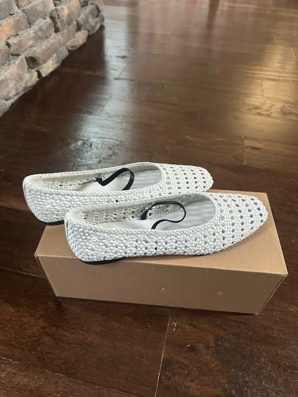 Vince Vivian White Woven Leather Mary Jane Ballet Flats Size 8 New - Picture 9 of 14